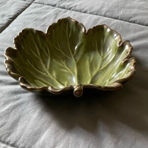 Sculpt Leaf Plate.